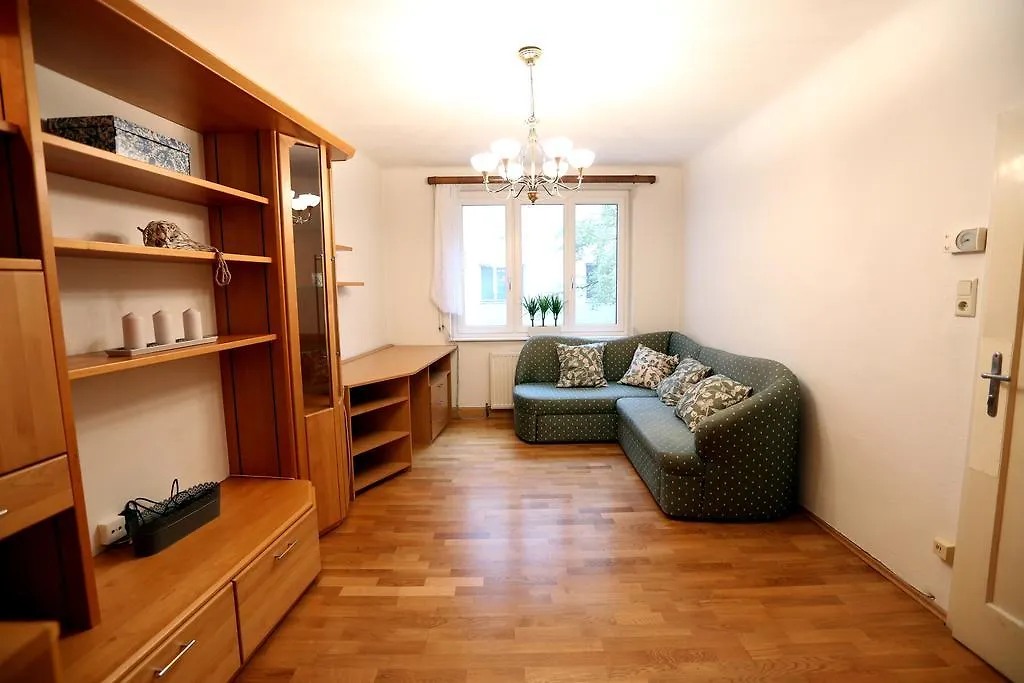 Family Apartment Am Roter Hof Vienna