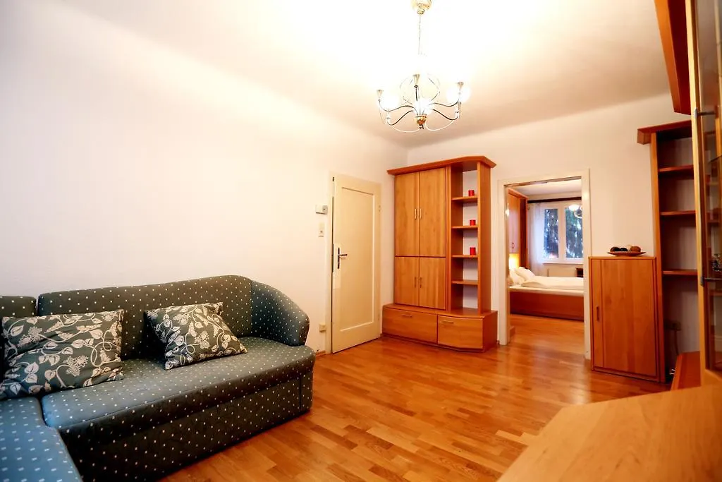 Family Apartment Am Roter Hof Vienna