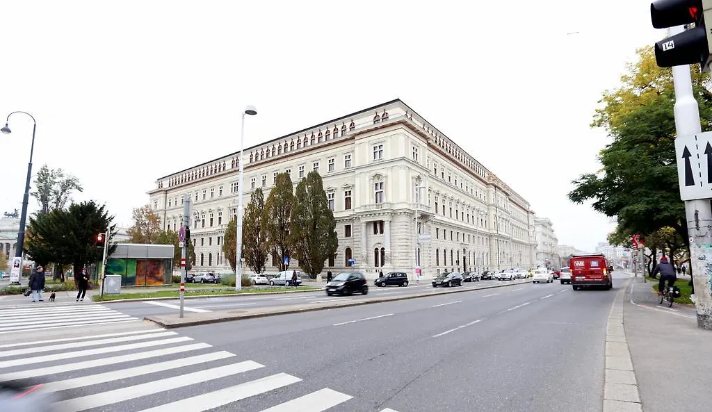 Family Apartment Am Roter Hof Vienna