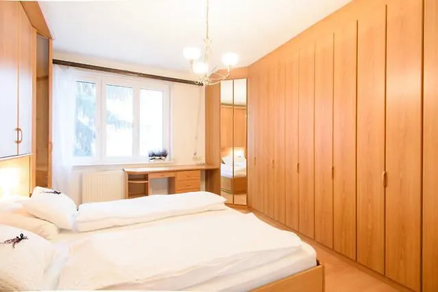 Family Apartment Am Roter Hof Vienna