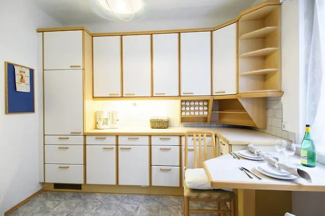 Family Apartment Am Roter Hof Vienna 0*,  Austria